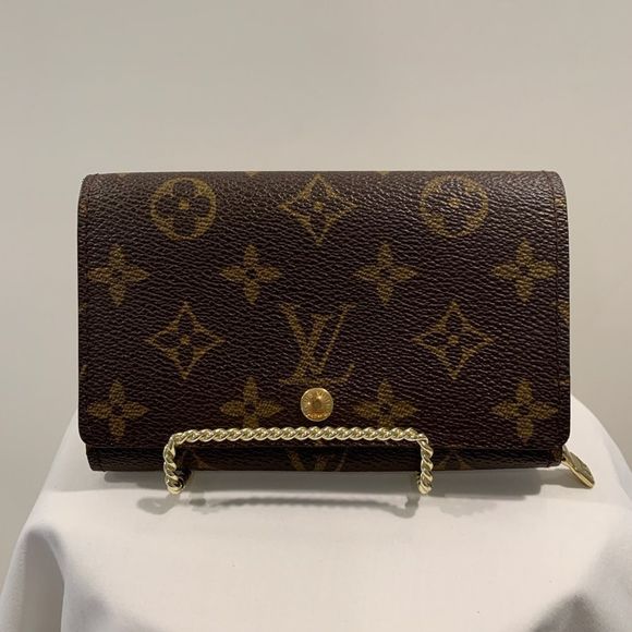 Louis Vuitton Handbags - Louis Vuitton Monogram Porte Monnaie Billets Tresor Bifold Wallet /Q5632